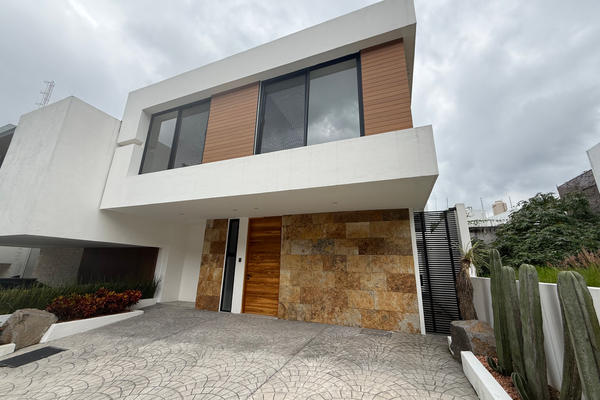 Casa en Zona Norte . Fraccionamiento CIMA